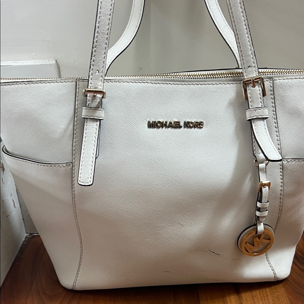 Michael Kors Cream Tote Bag with Gold Accents preowned